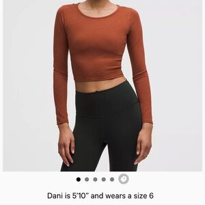 Lululemon long sleeve crop in black